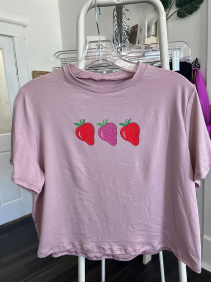 Peak + graphic tee